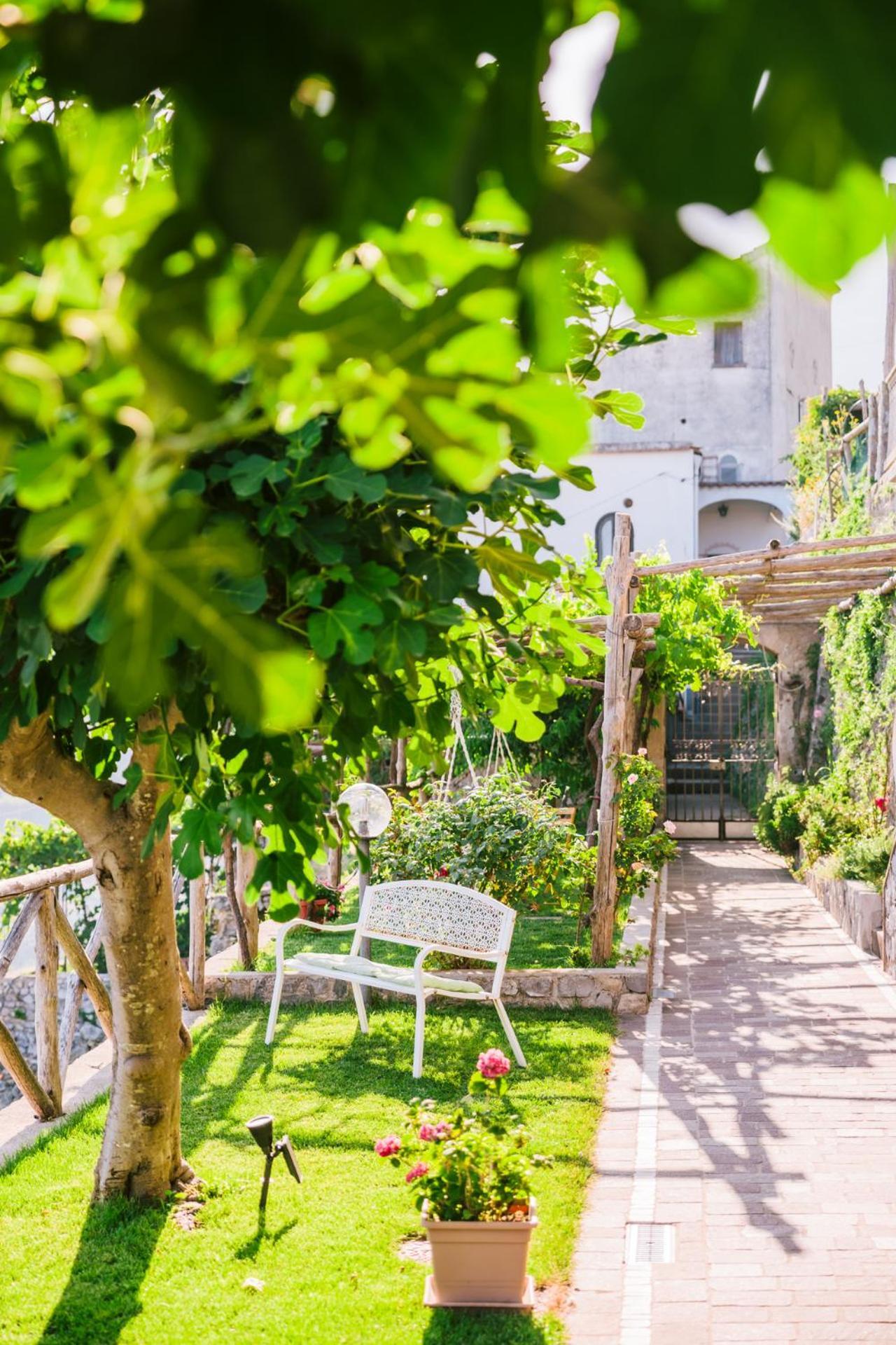 رافيلّو Monte Brusara Relais المظهر الخارجي الصورة
